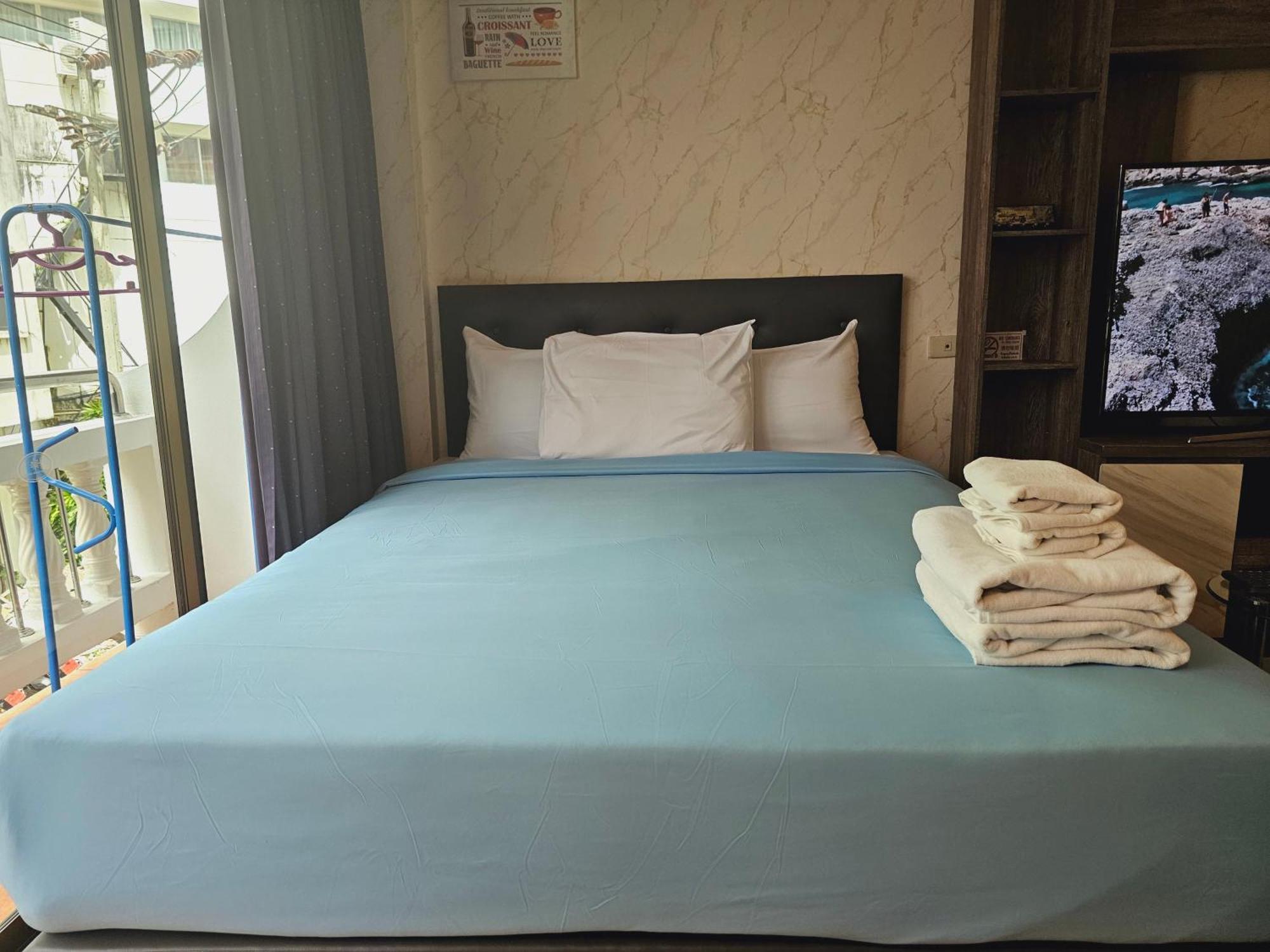 Patong Central Residence & Apartment Cameră foto