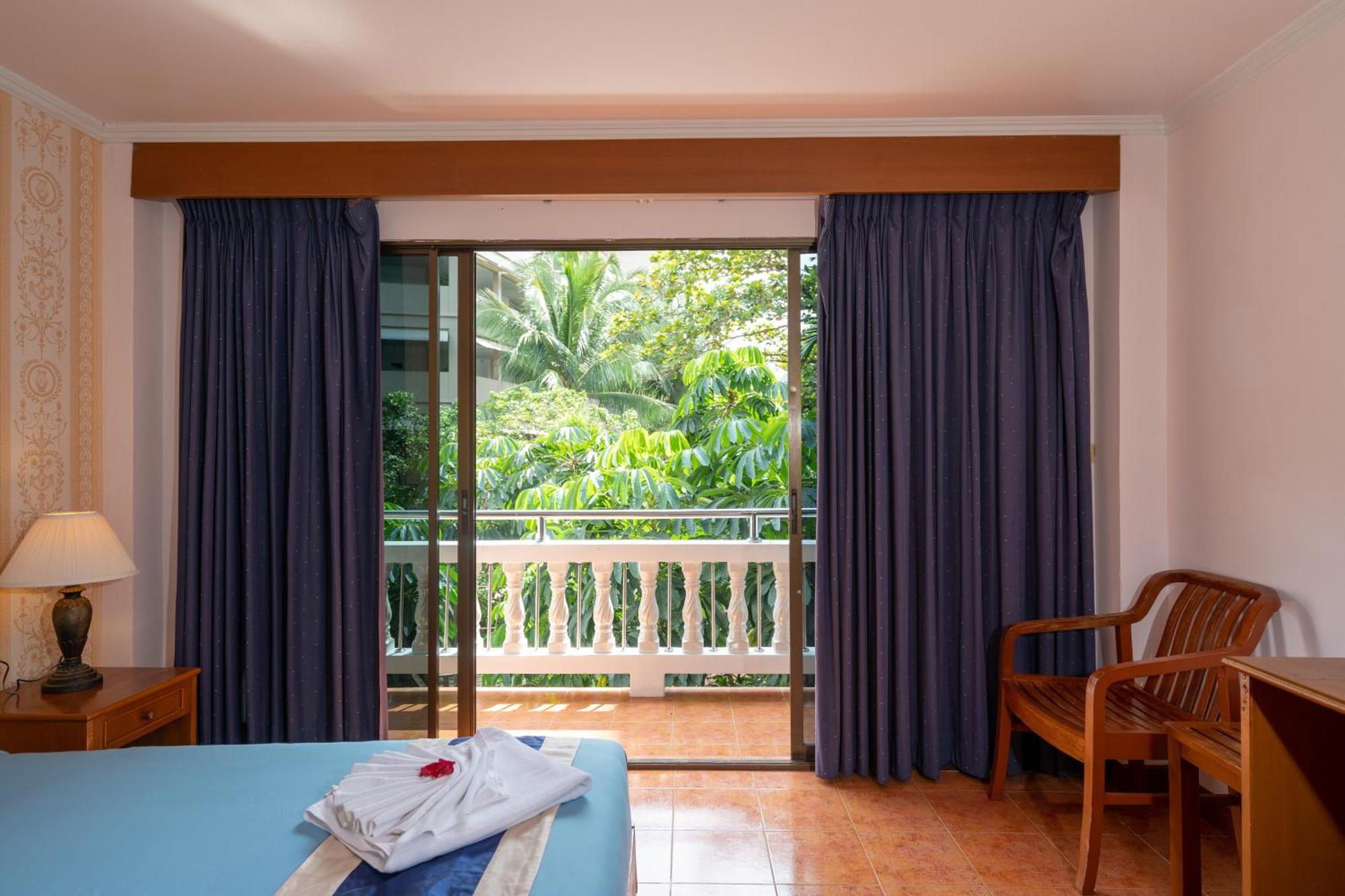 Patong Central Residence & Apartment Exterior foto