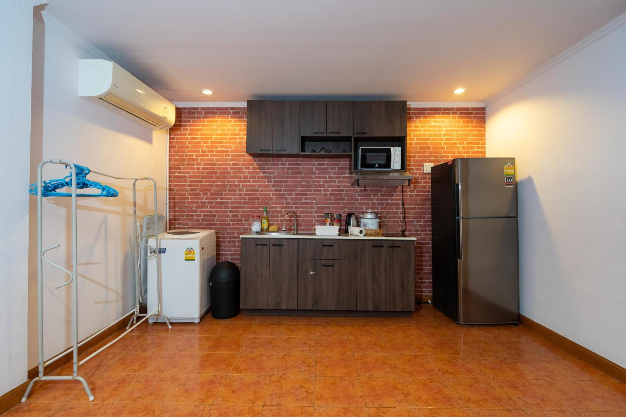 Patong Central Residence & Apartment Cameră foto