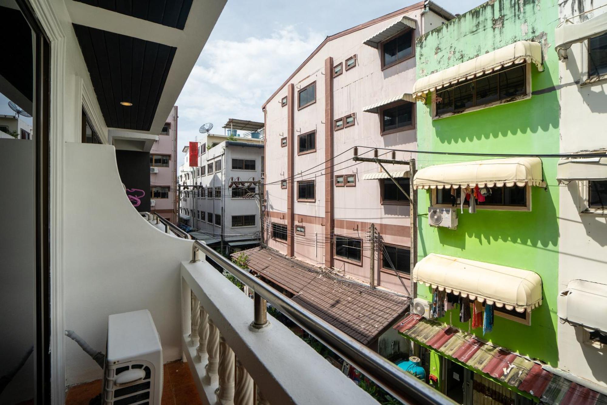 Patong Central Residence & Apartment Cameră foto